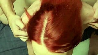 Bodybuilder Licks Cock in Homemade Threesome Cumshot