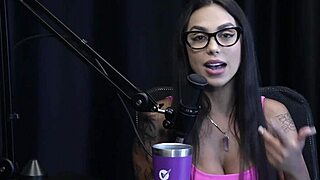 Didy Reis gets hacked, records with Maximo Garcia, shares exhibitionist tips.