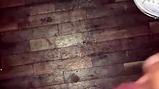 Jerking off to a married lady’s video, check it at the end for fun!