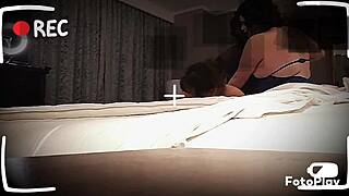 Snowbunnyqueen27 In Interracial Threesome With Strapon