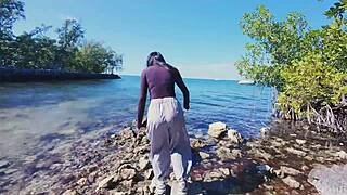 户外徒步变狂野性爱Vlog！