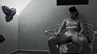 Innocent ninfetinha masturbates until stud's cock is rock hard for quickie doggystyle