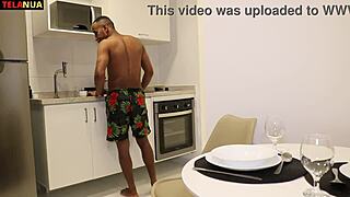 cafe que nada ela gosta e de pau preto grande grosso na xoxota no cafezinho da manha