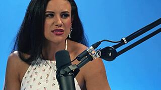 Penny Barber's Solo Masturbation Orgasm Close-Up