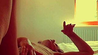 British MILF Lilithalgol’s solo session with squirting pussy action