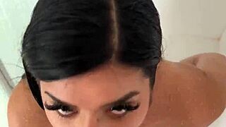 Sara Retali deepthroats Sergio Lagos in shower