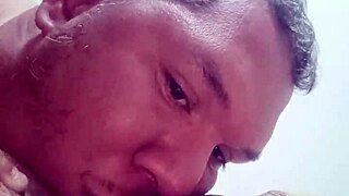 Tía Mexicana Gets Licked and Banged Doggy with Squirt Finish