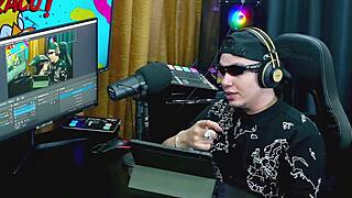 Ninfeta Viamms Rates Ruan's Shaft During First-Time Brazilian Teen Massage!