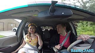 少女吸屌猛干真实全片