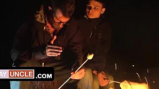 宿舍被闺蜜毛继父鸡巴按摩爽到发情