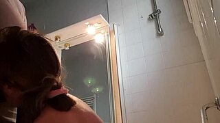 Esclave F Dressage À La Badine!