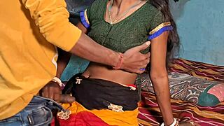 Hot Bhabhi In Saree Gets Room Fuck By Desi X Videos.