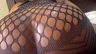 Watch this petite bubble butt ride!