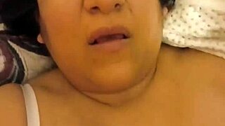 拉丁熟女卧室直播粗暴硬干