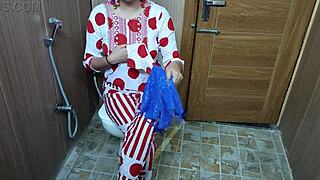 Stepson sneaks up on stepmom changing and she enjoys it in Hindi