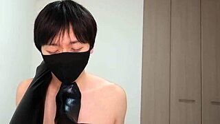 可愛い女子大生の足の匂い。蒸れたレザー黒ソックス。足フェチ、足コキ。【souai】