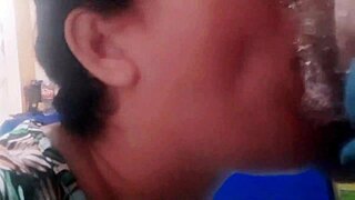 Fui Ganhar Um Trocado Para O Lanche Na Casa De Um Pedreiro Mamae Disse Para Eu Ter Cuidado Mas Ele Me Ofereceu Um Troco Amais E Disse Que Era S� Eu Por Uma Venda Nos Olhos