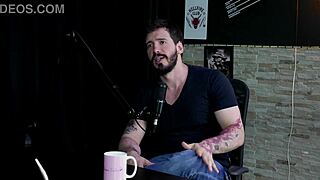 blonde teen arthur aily exposed!