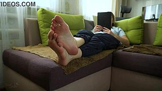 Sexy Teen Amateur Teases With Bare Soles!