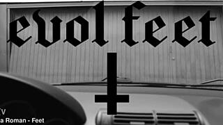 Threesome For Foot Sex With Brunette Big Natural Tits Lesbian Cunilingus