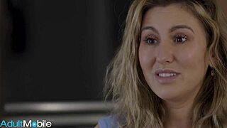 Paige Owens and Liz Jordan Kiss Their Stepsister Bond!