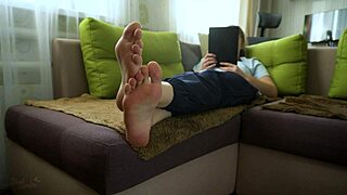 Sexy Teen Amateur Teases With Bare Soles!