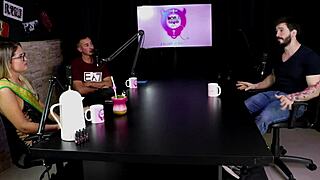 blonde teen arthur aily exposed!