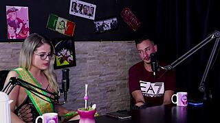 blonde teen arthur aily exposed!