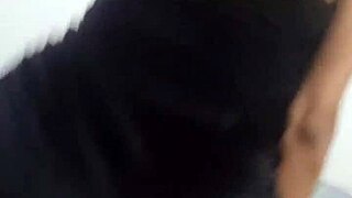 Mi Vecino Acepto Ayudarme con Mi Cama Dañada y La Pusimos a Prueba, Que Rica Verga Tiene para Clavarme la Toda en Mi Conchita y Sentirla Toda Dentro de Mi Prt 1