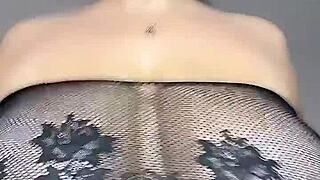 i want to sit on your face with big natural saggy tits