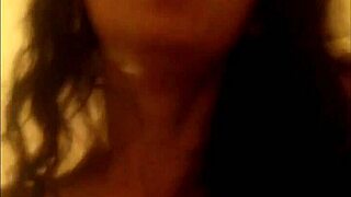 You wanna fuck this amateur asian girlfriend just for fun?