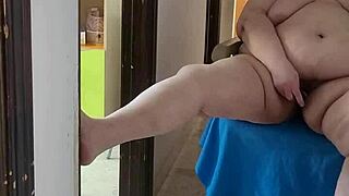 Hey, check out Coolmarina Meona finding this wild new tool for some intense hardcore action!