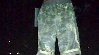 Park Photoshoot with Skinny Pretty Mature Woman in USA Gym Interview for Homemade Casting