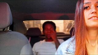 Safada Motorista De Aplicativo Flagra Passageiro Dotado Se Masturbando Por Trás