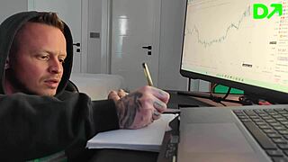 My sexy stepsister prevents me from learning trading