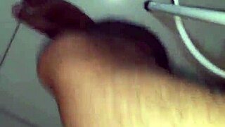 I fuck my white girl with my black cock she loves giving pussy on all fours in homemade video.