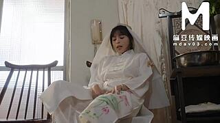 Modelmedia Asia亚妹群自慰国际打飞机月