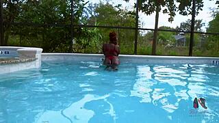 Pool missionary sex with fat black lady cinder and big cock