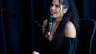 safada faz uma dan�a sensual ap�s falar que n�o faz sexo anal gosta das preliminares adora chupar transou em trilha e seus fetiches - sweet karolzinha watch on sheer red