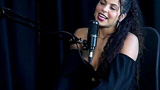 safada faz uma dan�a sensual ap�s falar que n�o faz sexo anal gosta das preliminares adora chupar transou em trilha e seus fetiches - sweet karolzinha watch on sheer red