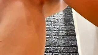 业余拉丁小骚货处女嫩屄自慰湿透玩具玩娇小身材超想大屌