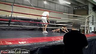 哇塞欧洲女同内裤摔跤大奶小奶运动员猫斗！