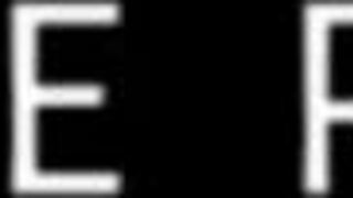 Amatoriale Italiano - Sborra Con Un Cazzo Duro Enorme Dopo Aver Visto La Matrigna In Doccia