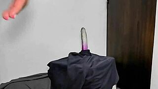 Madrastra Milf Culona Plays Sexy While Alone At Home