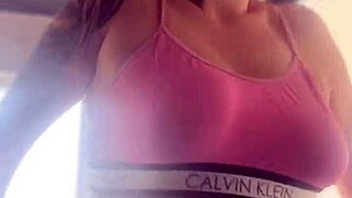 Fui treinar na academia com plug anal no cu e fiquei com tes�o