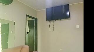 骑情郎大屌猛跳高潮喷水