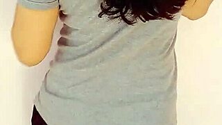 Reema Bhabhi Enjoys Hair Brush In Pussy For Solo Masturbation On Ranch