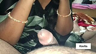 印度Desi Kavita Bhabhi夫妻小鸡巴传教士位性交