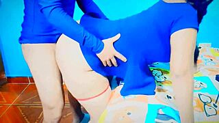 饥渴娇小素人女上位骑乘 自家自制性爱