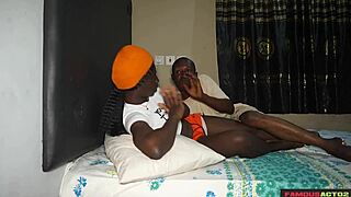 骚继妹户外骑大屌狂舔深潜公开野战